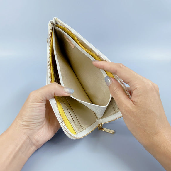 薄くて軽くて大容量な長財布 14ZipWallet Squeeze 日本製