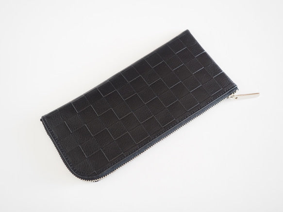 薄くて軽くて大容量なL字長財布 14枚カードポケット 牛革 格子柄 Squeeze