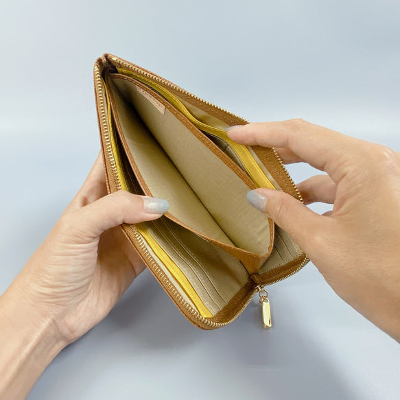薄くて軽くて大容量な長財布 14ZipWallet Squeeze 日本製