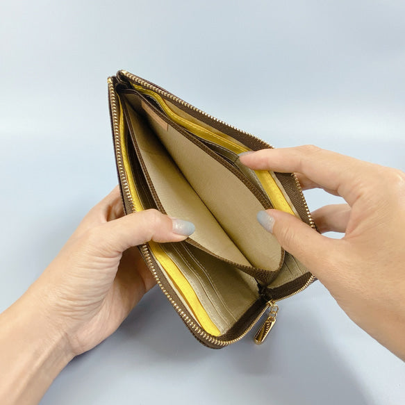 薄くて軽くて大容量な長財布 14ZipWallet Squeeze 日本製