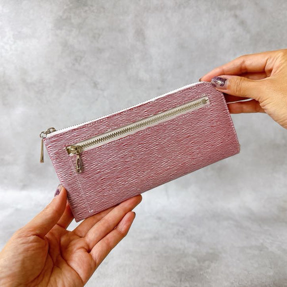 薄くて軽くて大容量なL字長財布 水シボ 牛革