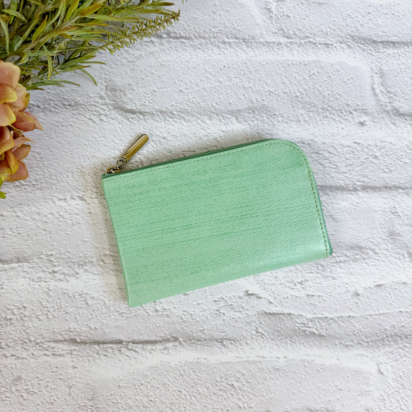 薄くて軽いコンパクトな財布 10枚カードポケット 牛革 スムース スプリンググリーン 日本製