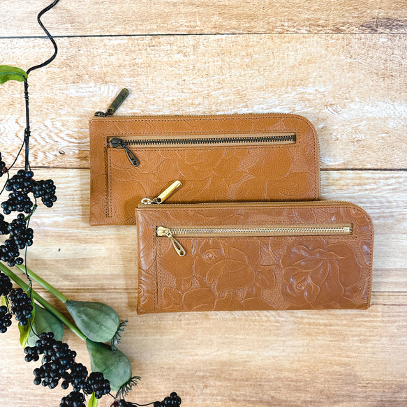 薄くて軽くて大容量なL字長財布 14枚カードポケット 牛革 バラ型押し