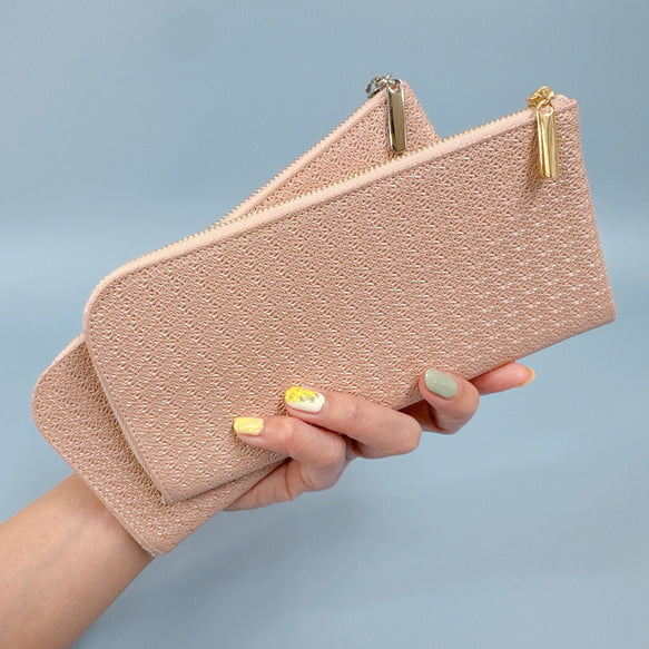 薄くて軽くて大容量な長財布 14ZipWallet レース型押し Squeeze