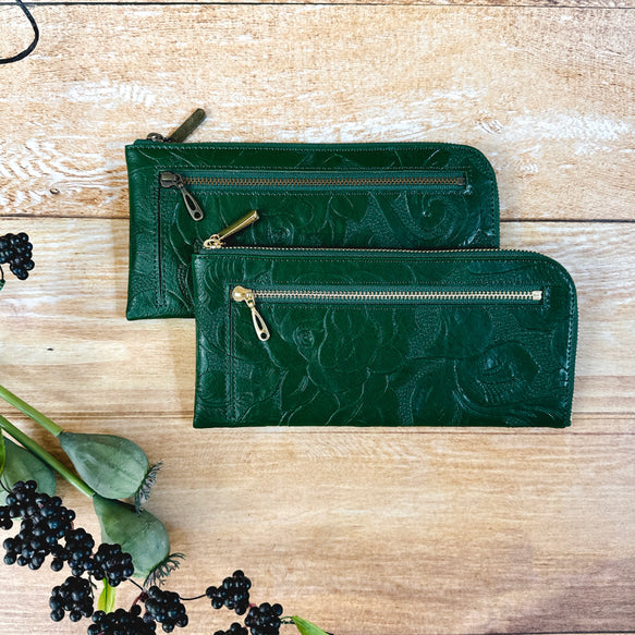 薄くて軽くて大容量なL字長財布 14枚カードポケット 牛革 バラ型押し