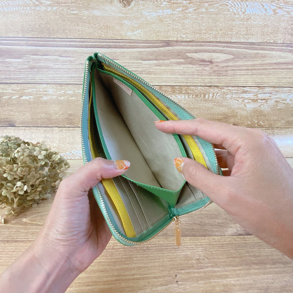 薄くて軽くて大容量なL字長財布 14枚カードポケット 牛革 カラフル 日本製 Squeeze