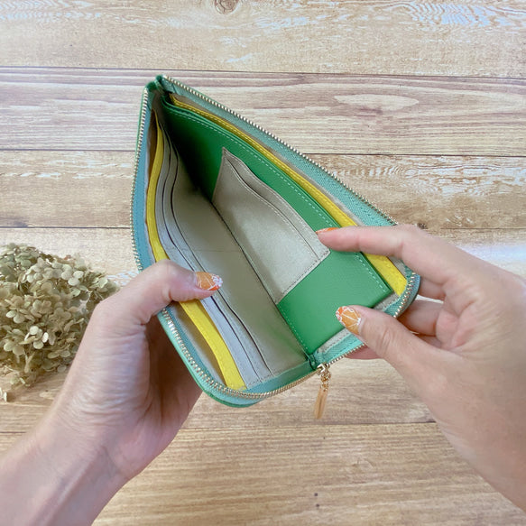 薄くて軽くて大容量なL字長財布 14枚カードポケット 牛革 カラフル 日本製 Squeeze