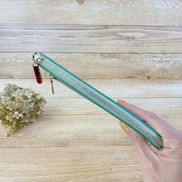 薄くて軽くて大容量なL字長財布 14枚カードポケット 牛革 カラフル 日本製 Squeeze