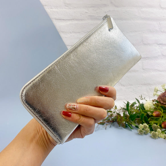 薄くて軽いL字長財布 24枚カードポケット 牛革 箔押し
