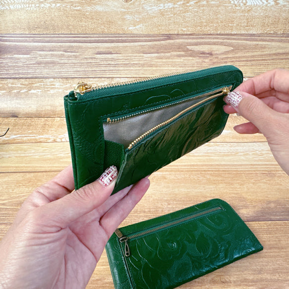 薄くて軽くて大容量なL字長財布 14枚カードポケット 牛革 バラ型押し