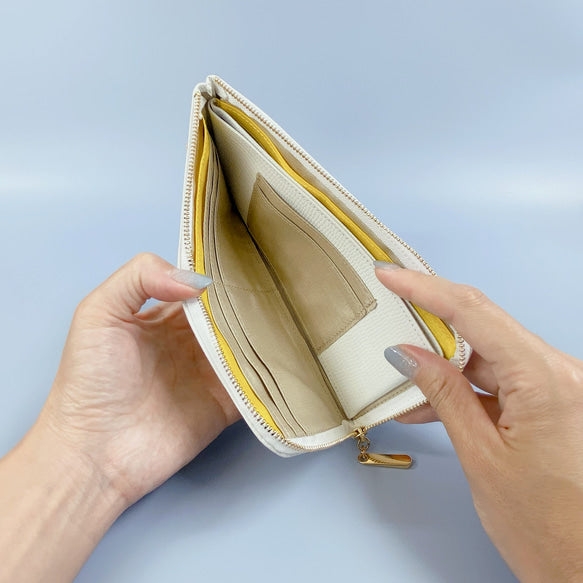 薄くて軽くて大容量な長財布 14ZipWallet Squeeze 日本製