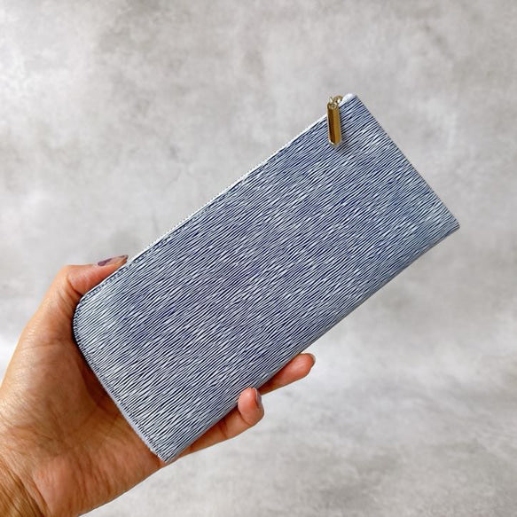 薄くて軽くて大容量なL字長財布 水シボ 牛革
