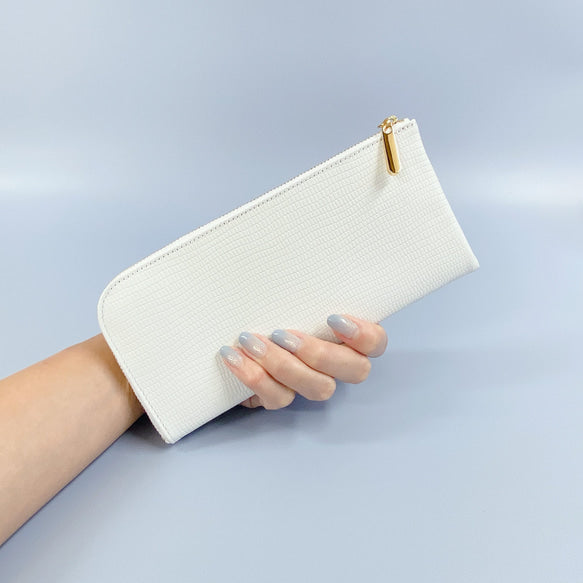 薄くて軽くて大容量な長財布 14ZipWallet Squeeze 日本製