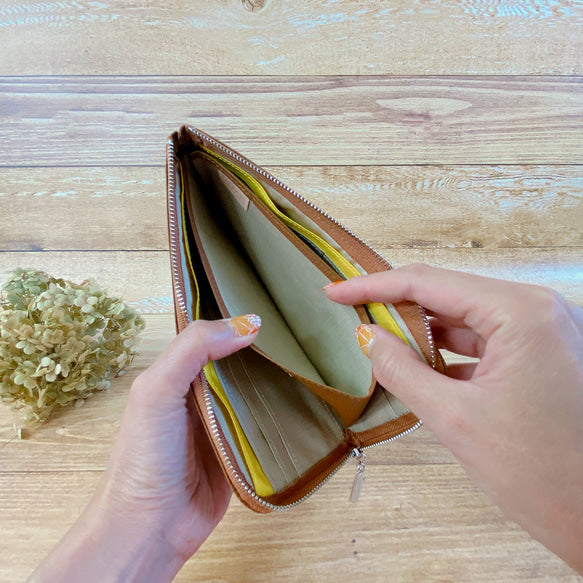 薄くて軽くて大容量なL字長財布 14枚カードポケット 牛革 カラフル 日本製 Squeeze