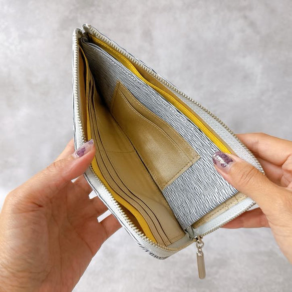 薄くて軽くて大容量なL字長財布 水シボ 牛革