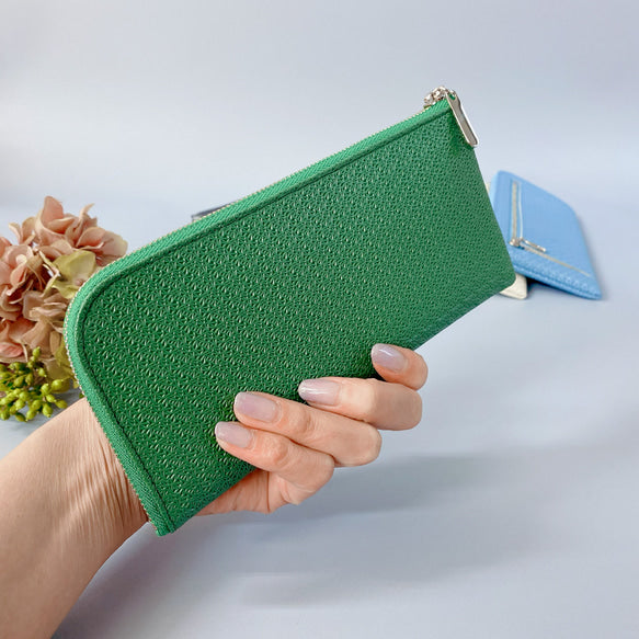 薄くて軽くて大容量な長財布 14ZipWallet レース型押し Squeeze