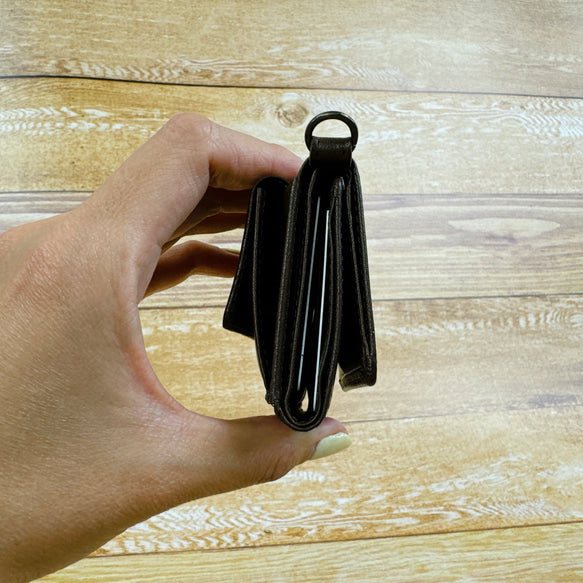 薄くて使いやすいコンパクトな三つ折り財布