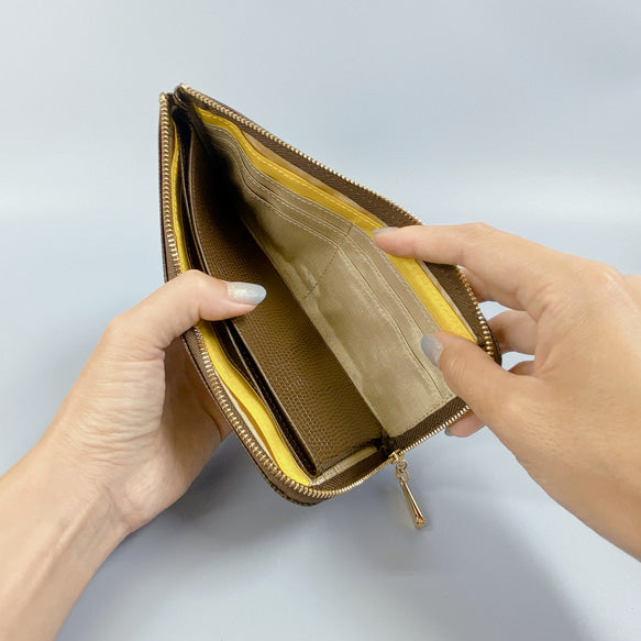 薄くて軽くて大容量な長財布 14ZipWallet Squeeze 日本製