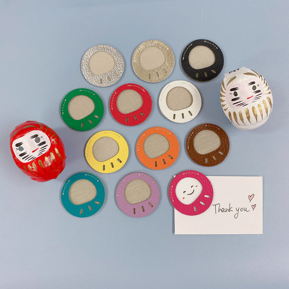 ころんとまん丸　だるまのしおり　ポチ袋や封筒の飾りにも　全部で12色　牛革シュリンク