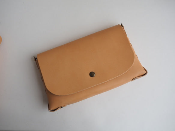 初めてのバッグ　ファーストバッグ　Parlent　牛ヌメ革　大人にも人気　Squeeze 大関鞄工房