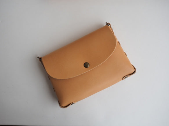 初めてのバッグ　ファーストバッグ　child　牛ヌメ革　大人にも人気　Squeeze 大関鞄工房