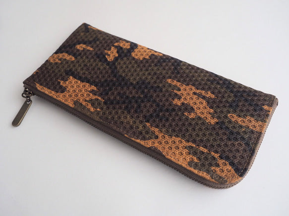 薄くて軽くて大容量なL字長財布  14枚カードポケット  スペインシープ