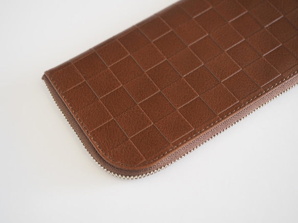薄くて軽くて大容量なL字長財布  14枚カードポケット  牛革  格子柄  Squeeze
