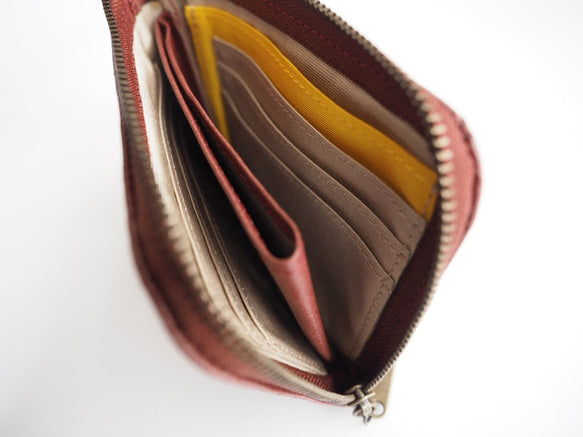 薄マチで使いやすい ハーフ財布 牛革 ヴィンテージ バラ型押し