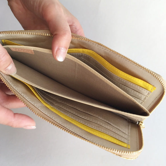 薄くて軽いL字長財布  24枚カードポケット  エナメルローズ