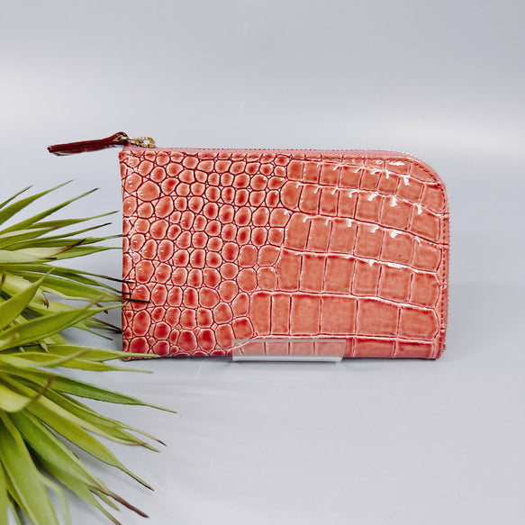 薄くて軽いコンパクトな財布 10枚カードポケット　エナメル クロコ 型押し 【Squeeze スクイーズ】