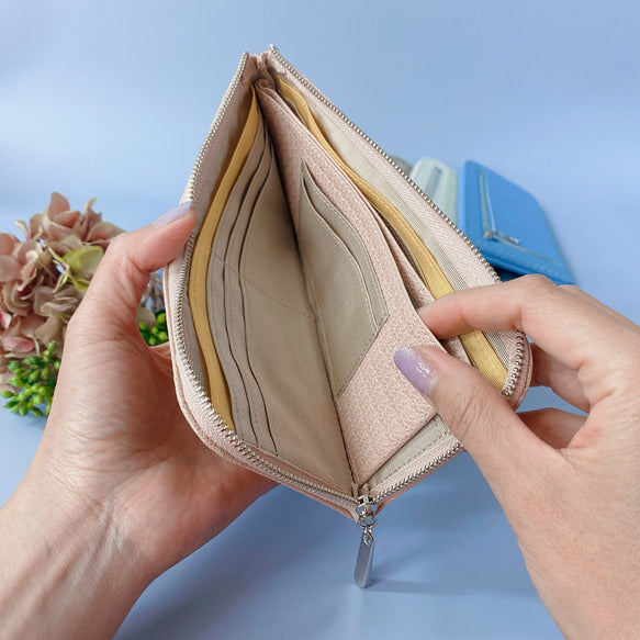 薄くて軽くて大容量な長財布 14ZipWallet レース型押し Squeeze