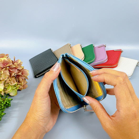 薄マチで使いやすい ハーフ財布  牛革レース型押し  日本製 コンパクトミニ財布《スクイーズ》