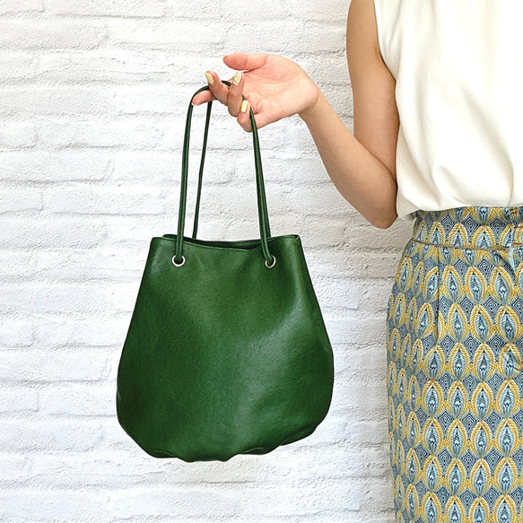 長財布が入るふっくら巾着バッグ　安心の裏地付き　牛革