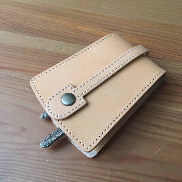 ヌメ革キーケース