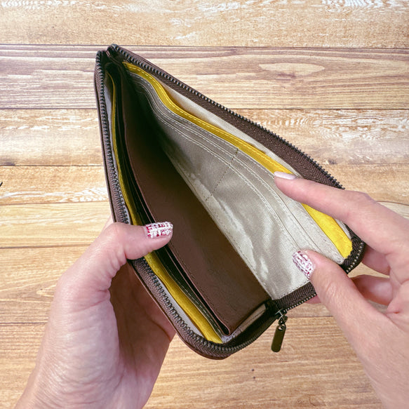 薄くて軽くて大容量なL字長財布 14枚カードポケット 牛革 バラ型押し