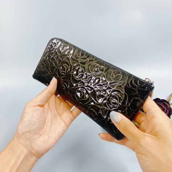 薄くて軽いL字長財布  24枚カードポケット  エナメルローズ