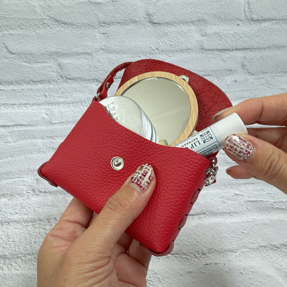 使い道いろいろ！軽くて便利なストラップ付きミニポーチバッグ《全6色》　Squeeze