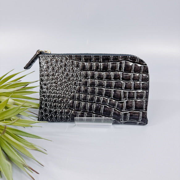 薄くて軽いコンパクトな財布 10枚カードポケット　エナメル クロコ 型押し 【Squeeze スクイーズ】