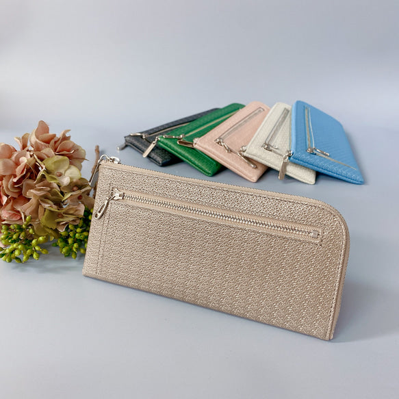 薄くて軽くて大容量な長財布 14ZipWallet レース型押し Squeeze
