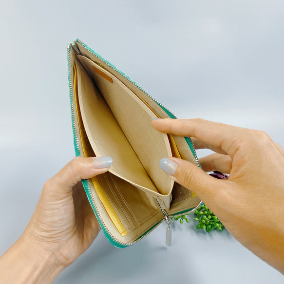 薄くて軽いL字長財布  24枚カードポケット  エナメルローズ