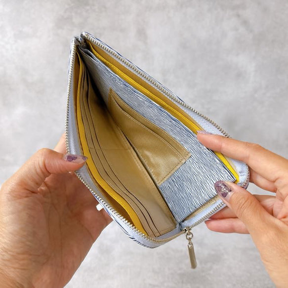 薄くて軽くて大容量なL字長財布 水シボ 牛革