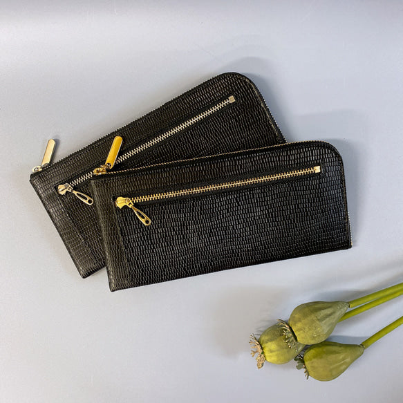 薄くて軽くて大容量な長財布 14ZipWallet Squeeze 日本製