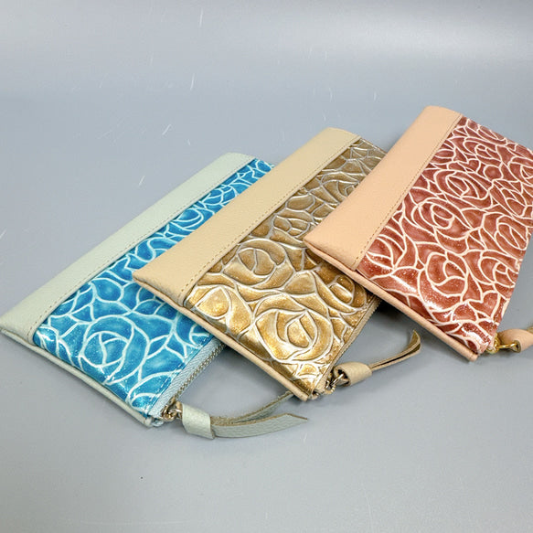 お札ピッタリ！ 薄くて軽いコンパクトな長財布 8枚カードポケット エナメルローズ × シュリンク