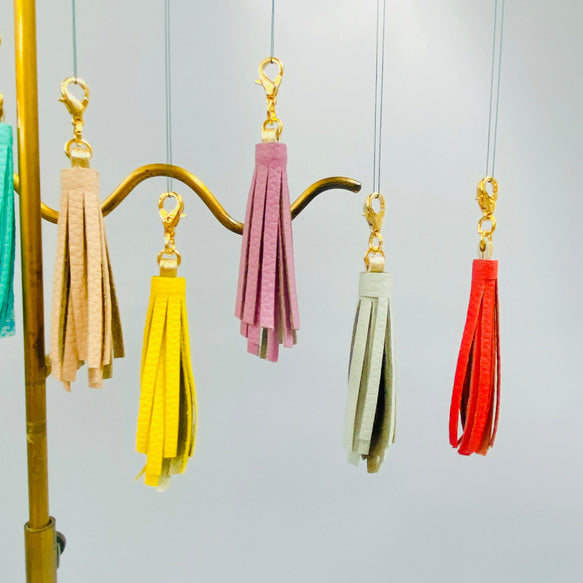 ゆれるタッセル小物チャーム　選べる10色