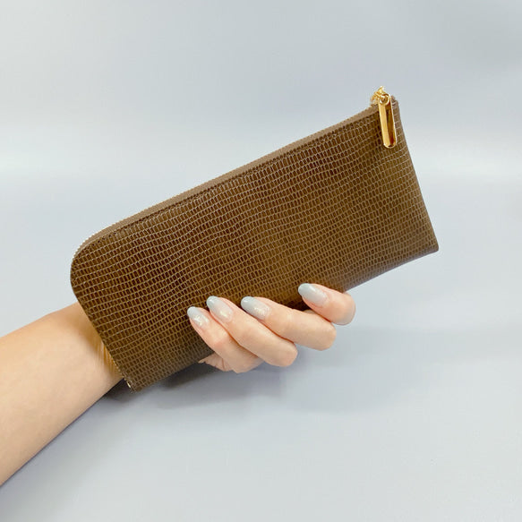 薄くて軽くて大容量な長財布 14ZipWallet Squeeze 日本製