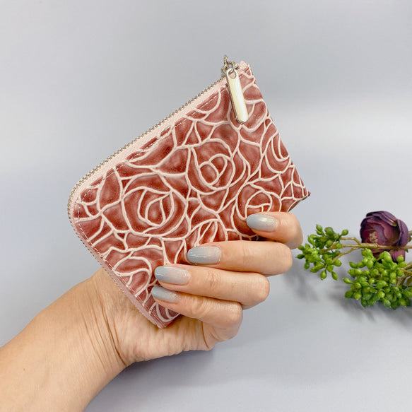 薄くて軽いL字長財布  24枚カードポケット  エナメルローズ