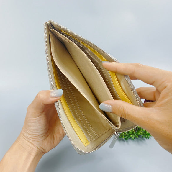 薄くて軽いL字長財布  24枚カードポケット  エナメルローズ