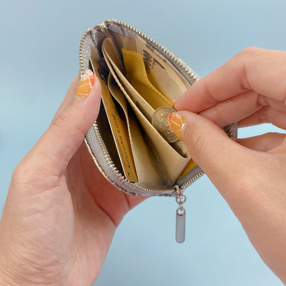 お財布にも使えるキーケース エナメル革ローズ〔オーシャンブルー〕スクィーズ スマートキー