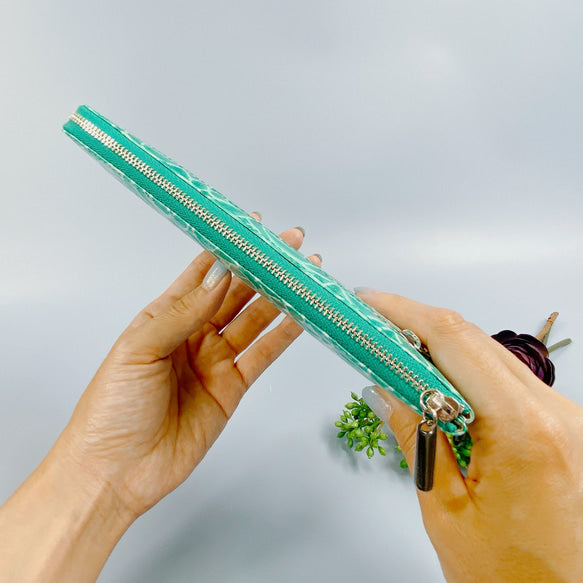 薄くて軽いL字長財布  24枚カードポケット  エナメルローズ