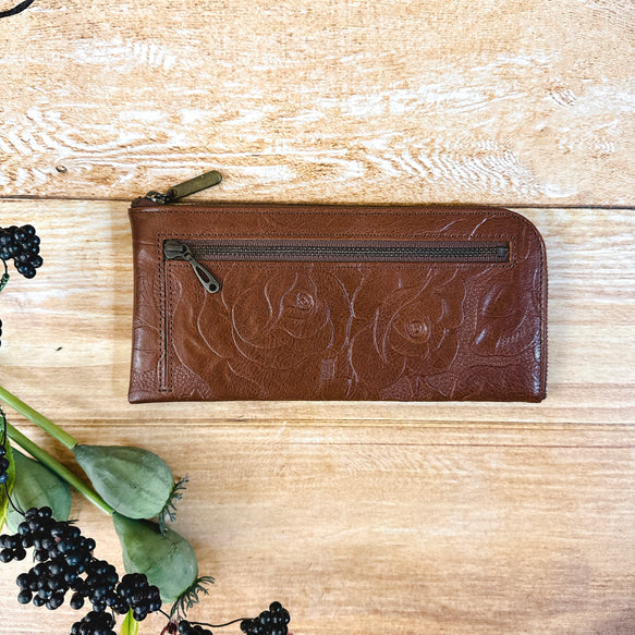 薄くて軽くて大容量なL字長財布 14枚カードポケット 牛革 バラ型押し